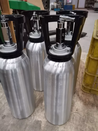 PED/DOT Certificate 11.1L 12L 5.7L 2L Aluminum Gas Cylinder Medical Oxygen Cylinder/Scuba Diving Tank/CO2 Beverage Cylinder